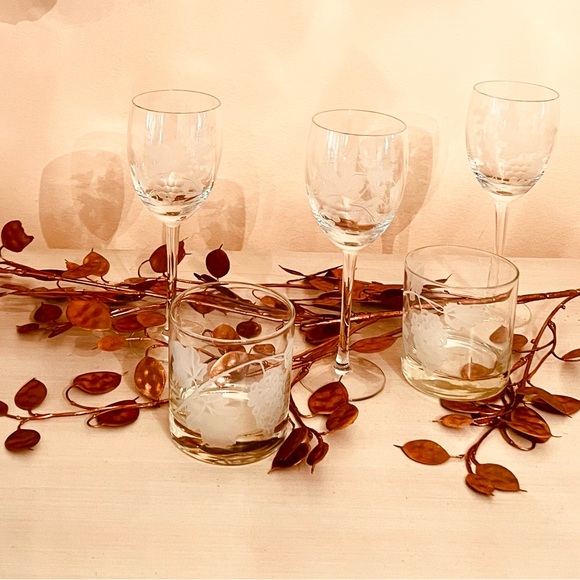 Vintage Etched Grape Vines Wine And Cocktail Glasses Set of 6 - Picture 1 of 12